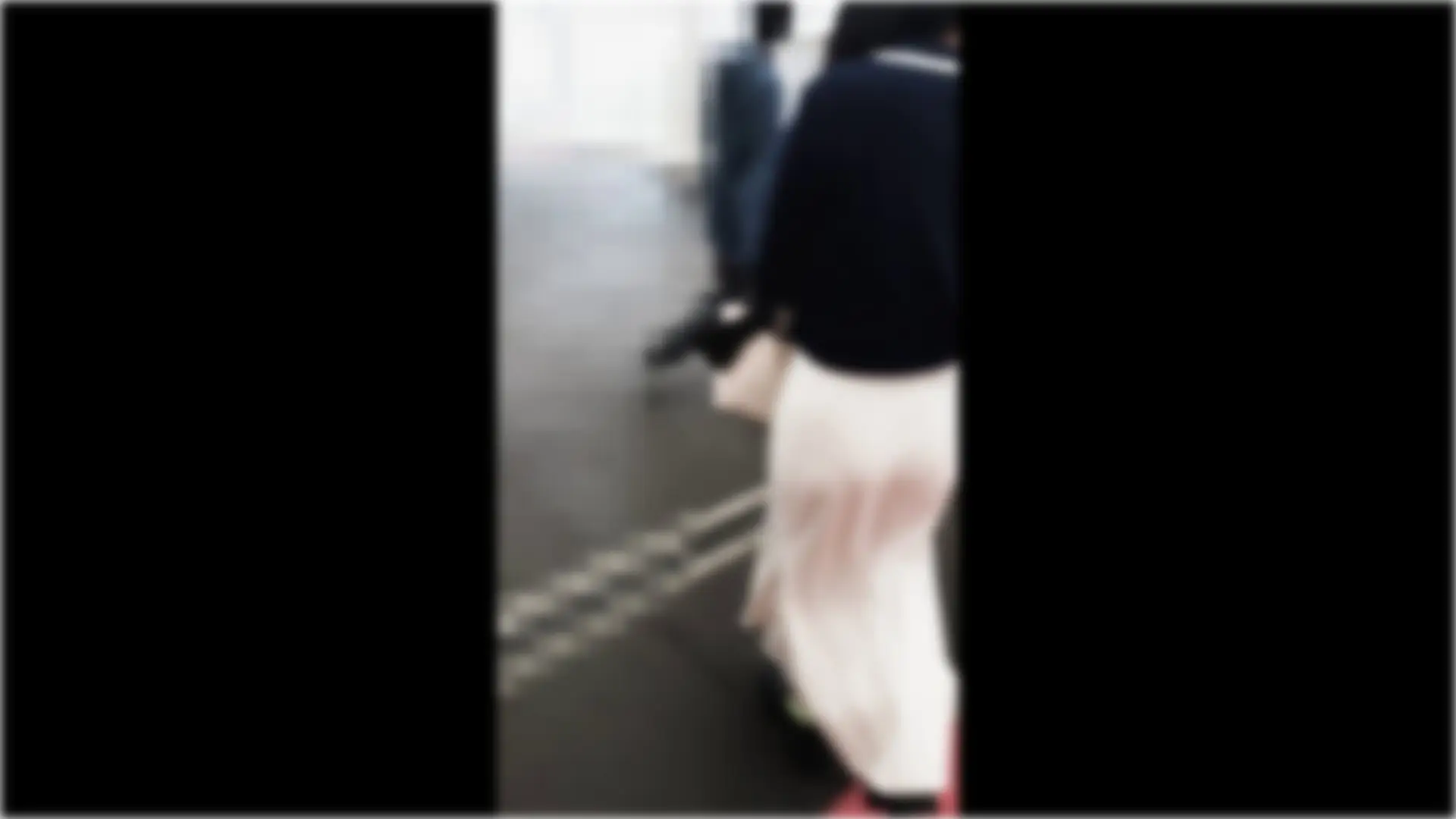 【集団早朝窃触】今日は欠勤です。