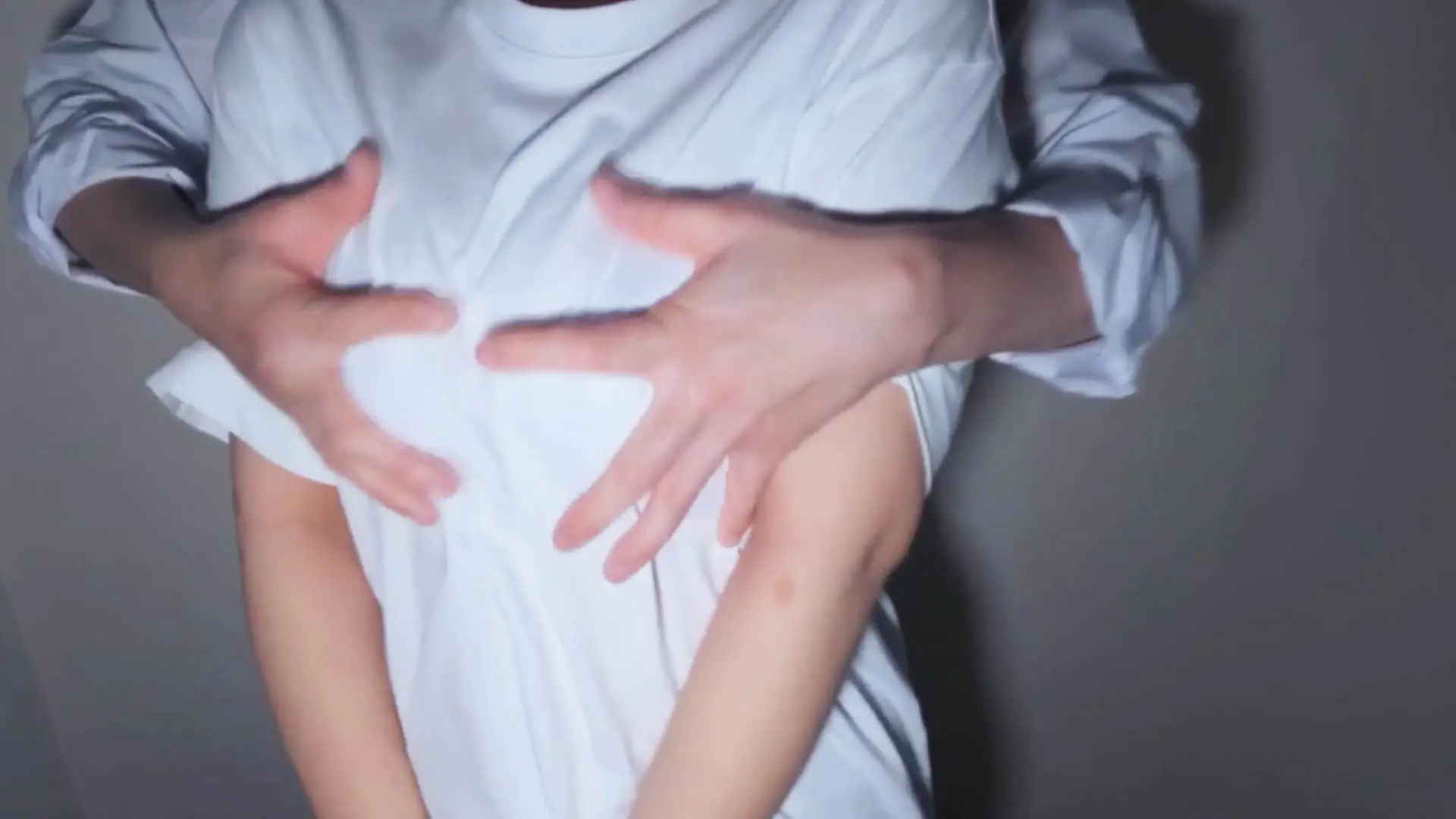 ★特別セール★【前編】C県C市商業施設内レストラン／過去一柔らかい美巨乳美少女に生セックス／バックでガン突き 画像 1