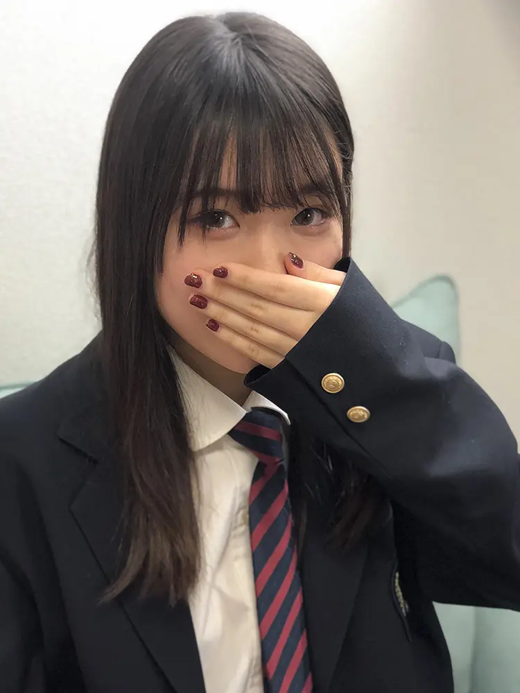 プレビュー画像：18才凖エース椿ちゃん！敏感な椿ちゃんとの生外ハメ撮りデビュー作！