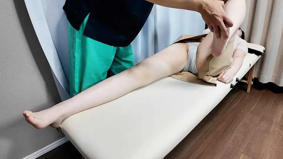 整体撮影後の特別マッサージでアイドルルックJKが羞恥イキ