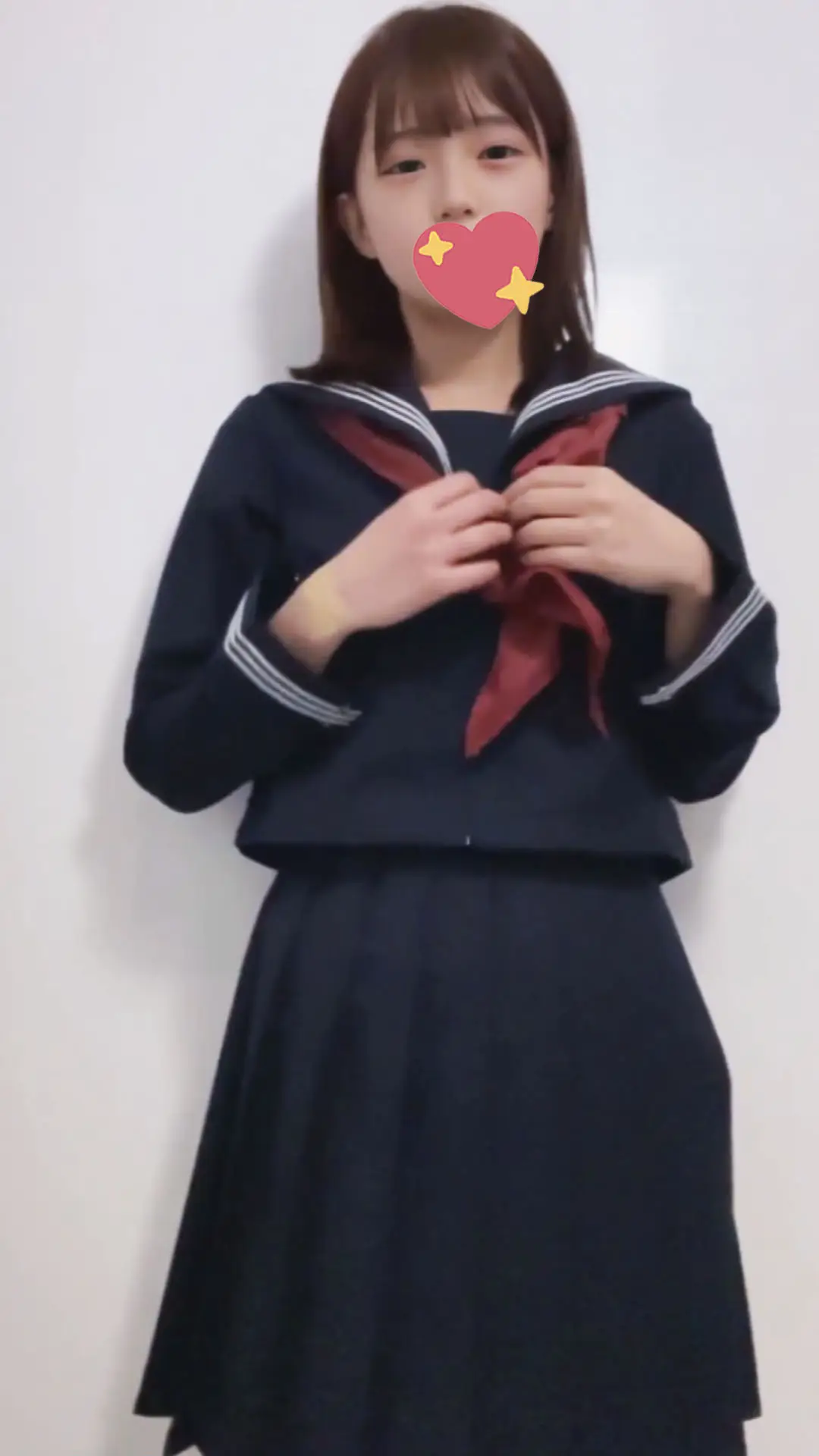 【本○翼激似】「竹○綾○」ノーブラ美乳ちゃんは合宿先で罰ゲームオナニー 画像 1