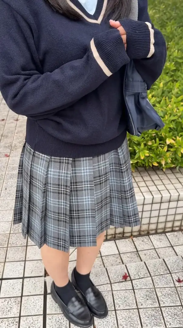 【現役JKにオナサポ交渉26】「は、恥ずかしい//」顔を真っ赤にしながらオナニーサポートしてくれる巨乳ちゃん→目の前でくちゅオナ