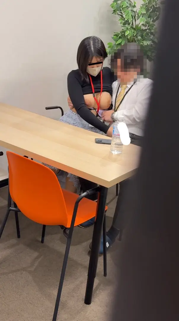 《第9弾企業面接SP》S上さん(23新卒)との経過報告編。 まさかの同僚と、、、社内SEXを楽しむ一部始終を激写してきました