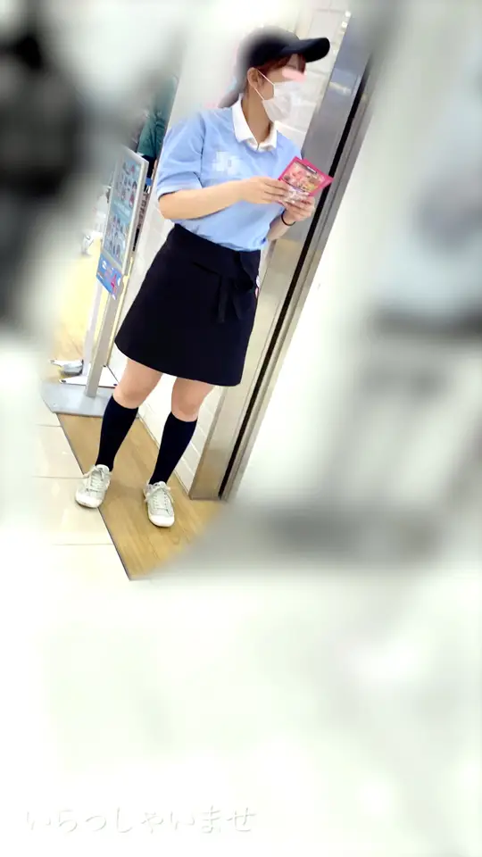 店員さん09 店頭呼び込み店員さんは隙あり