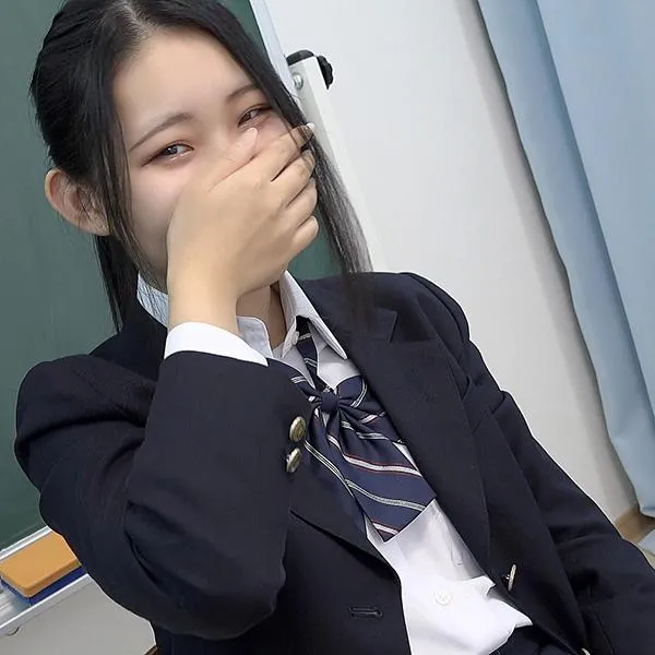 プレビュー画像：現役18才さきちゃん！推しのために頑張る秋の現役受験生！処女喪失間も無いのに敏感で最後は生外！【4K】