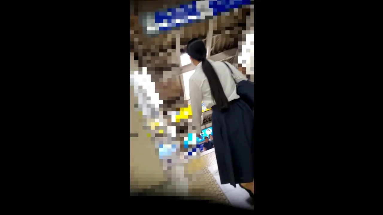 [乗車記録165]会社で人気の黒髪美人OL。通勤中の終焉...