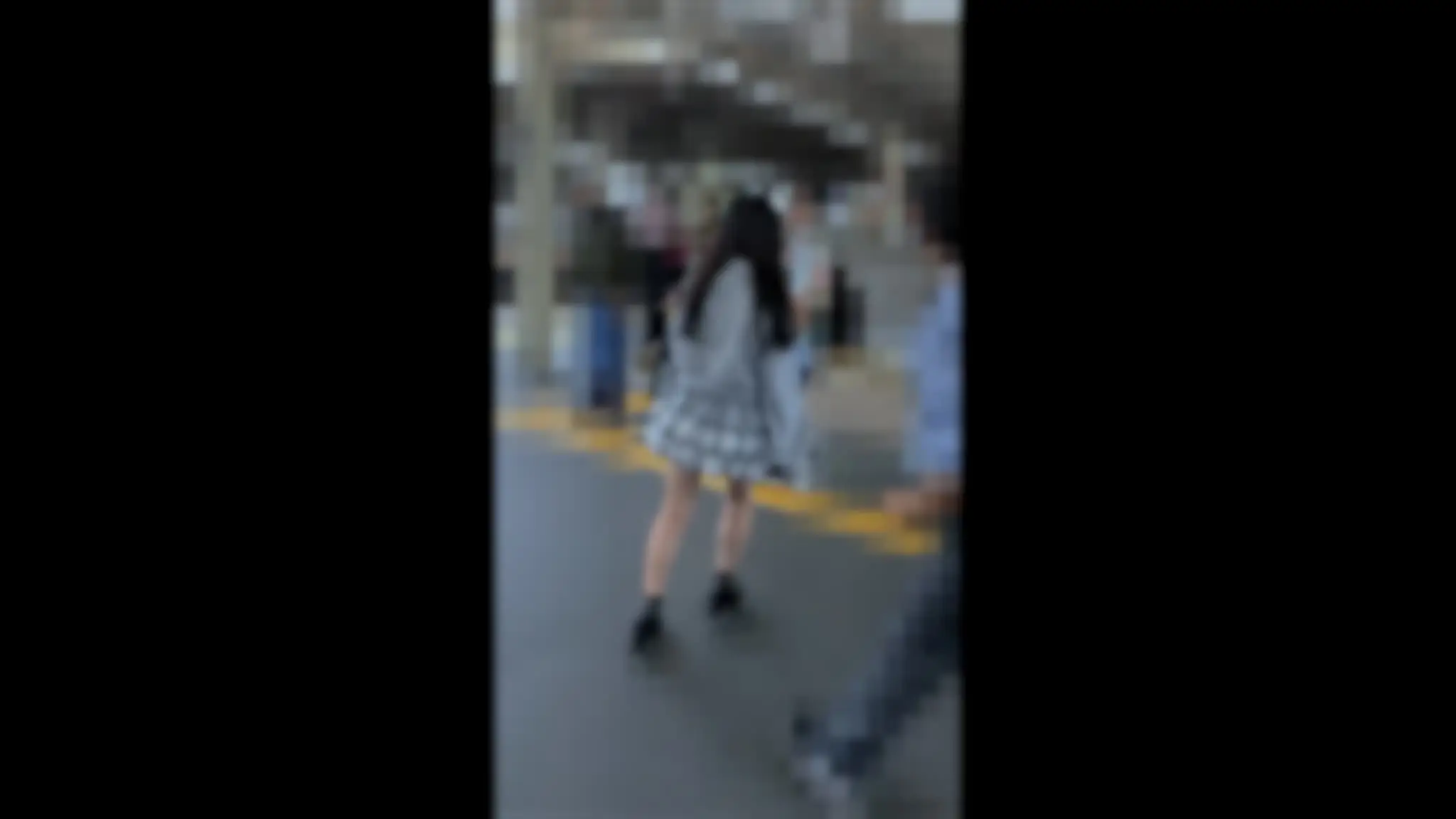 ［長時間48分窃触］流出。清純派センターの公共玩具堕ち。王道窃触性的吐息漏れ。