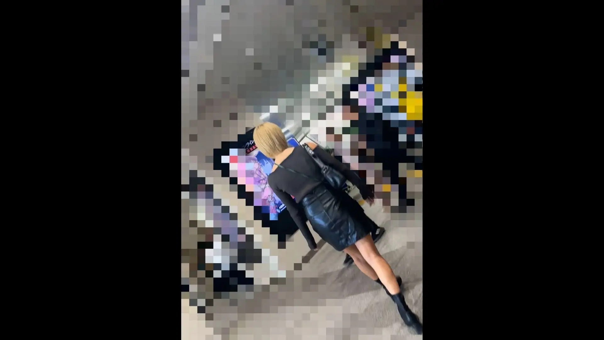 [乗車記録178] 都会的な20代金髪ショートボブ・レザースカート個体。 画像 1