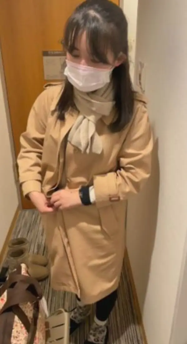 プレビュー画像:隣に住んでる幼馴染とハメ撮りエッチ