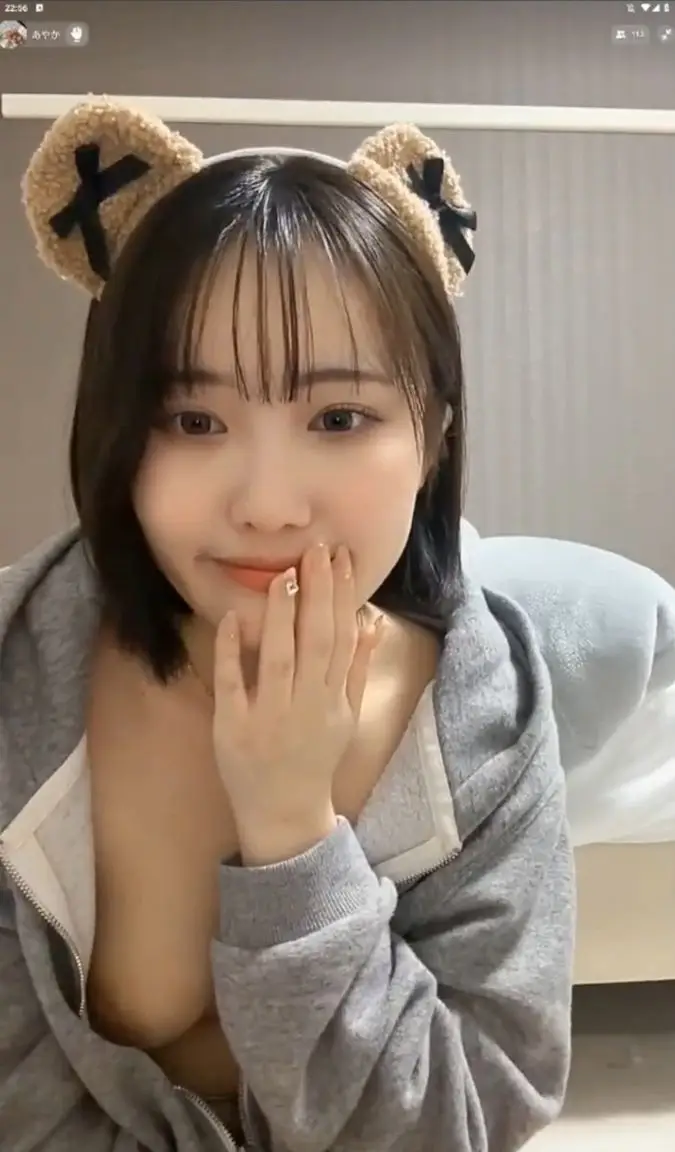 超美人なお姉さんがちょいエロファンべース配信 코어