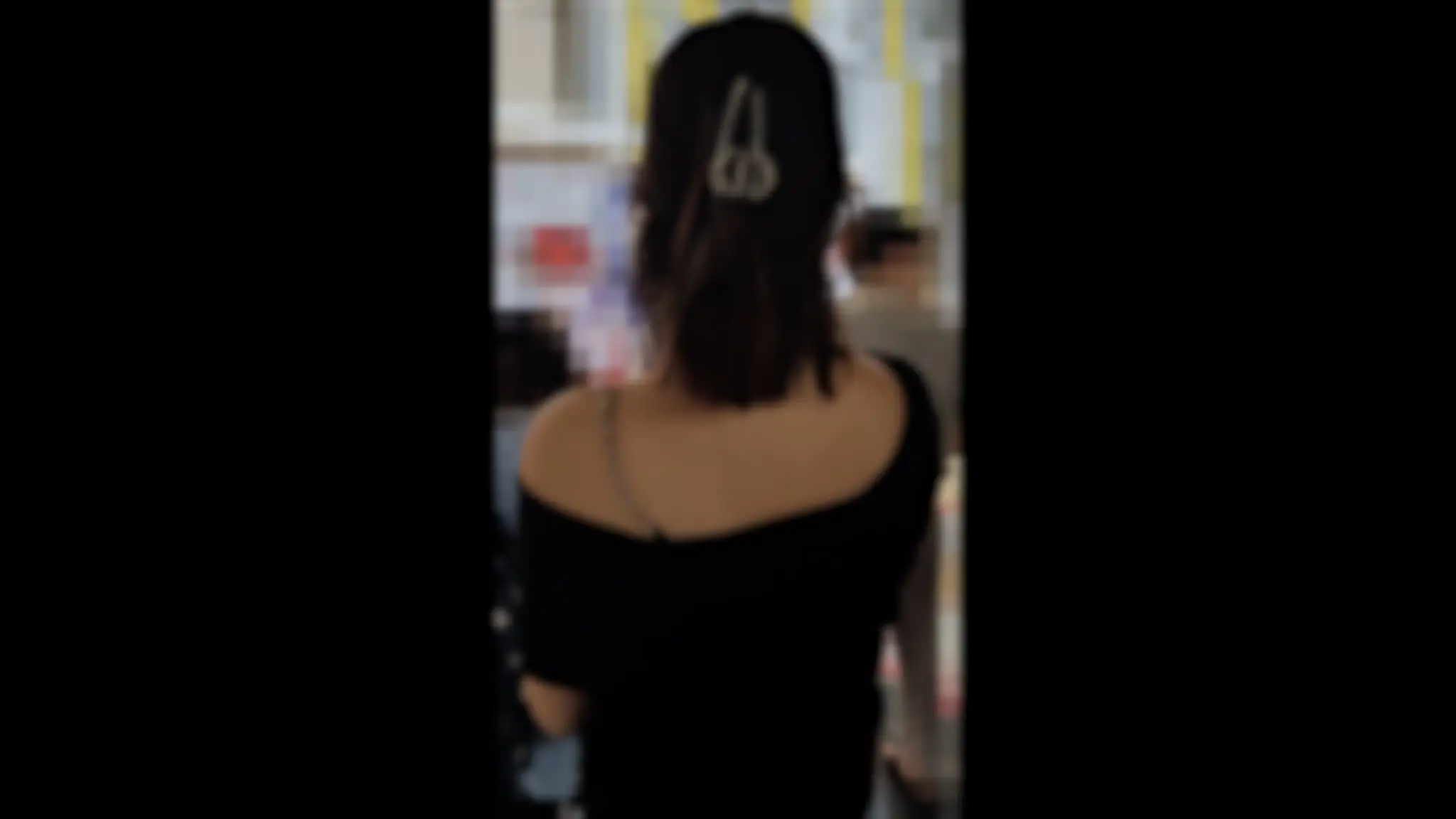 ［OK窃触/尻有］セックスレス全身性感帯熟女妻。人目もはばからず多め大きめ強めの大喘ぎ。