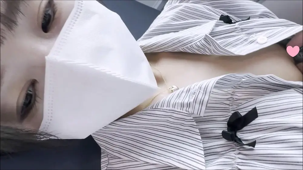 電車お触り37 最強ショート美女降臨。乳首が敏感過ぎて感じてしまう姿はフルボッキ不可避です、。