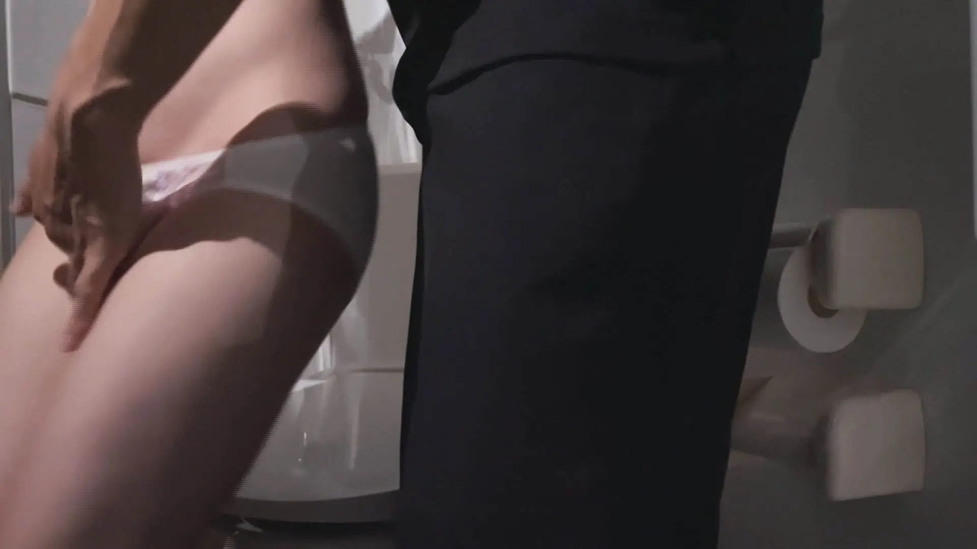 【前編】東京都T区老舗焼き肉屋／極上の美巨乳を持つ美少女に即ハメで中出しするとメス堕ち