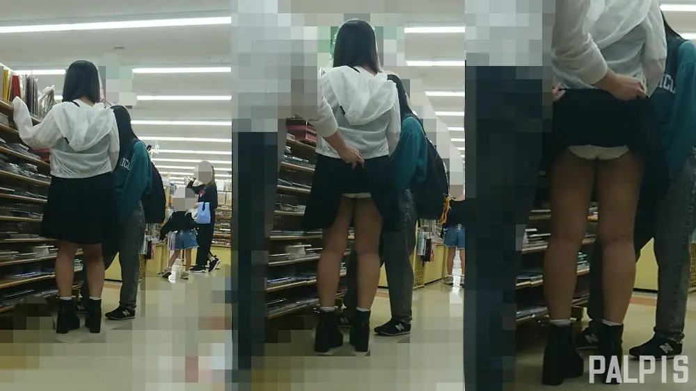他者から見えない裏側は丸見えでパシャリ
