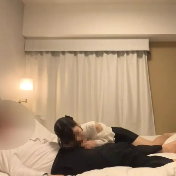 【レビューで顔出し】19歳明るくてスレンダーな女のコとイチャイチャ♡濃厚フェラで癒してもらいました【個人撮影】No.167